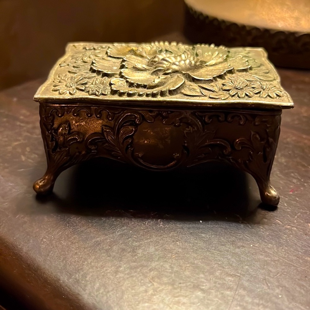 Vintage Ornate Footed Vanity